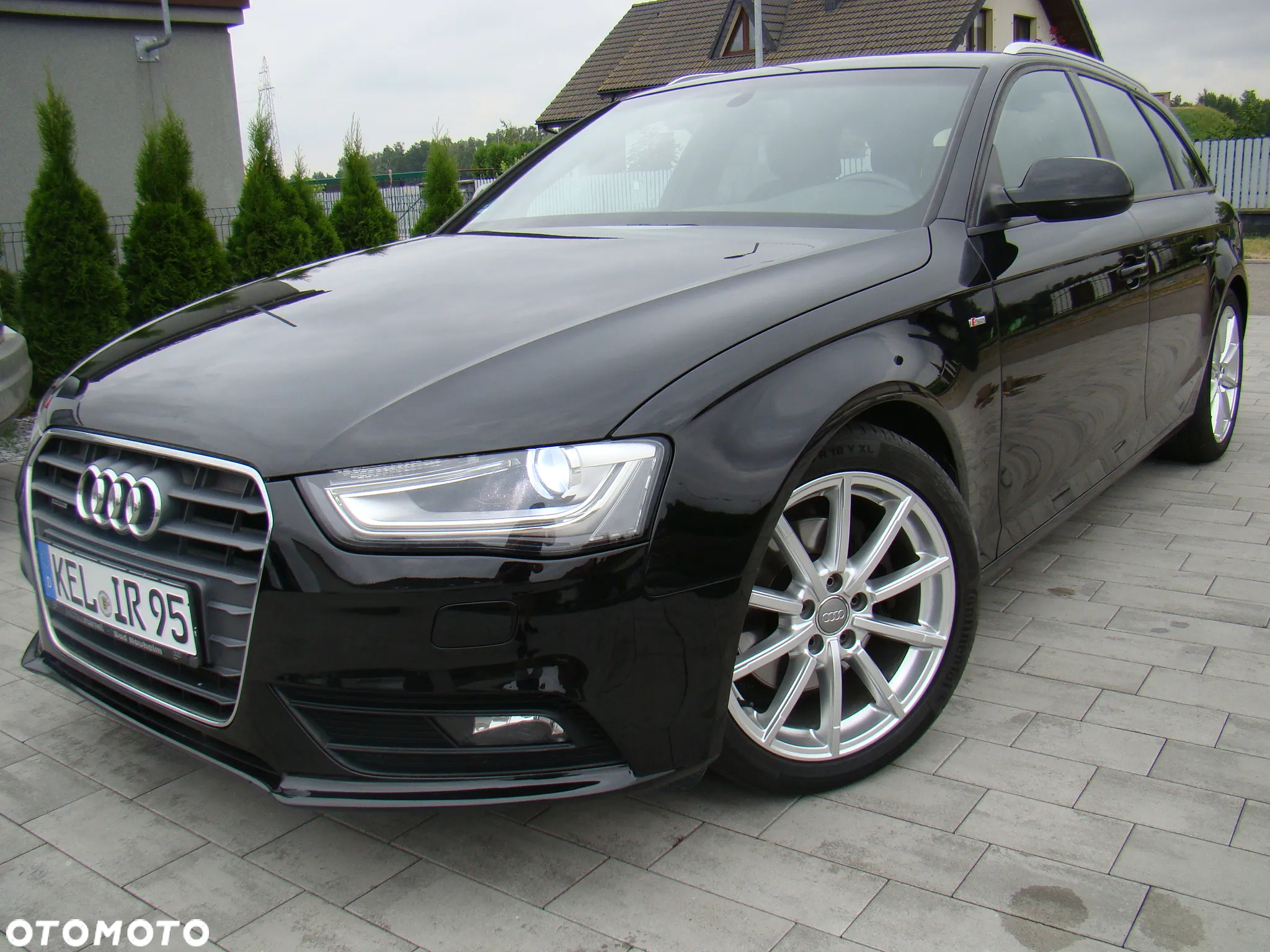 Audi A4 Avant 2.0 TDI DPF quattro S tronic S line Sportpaket - 4