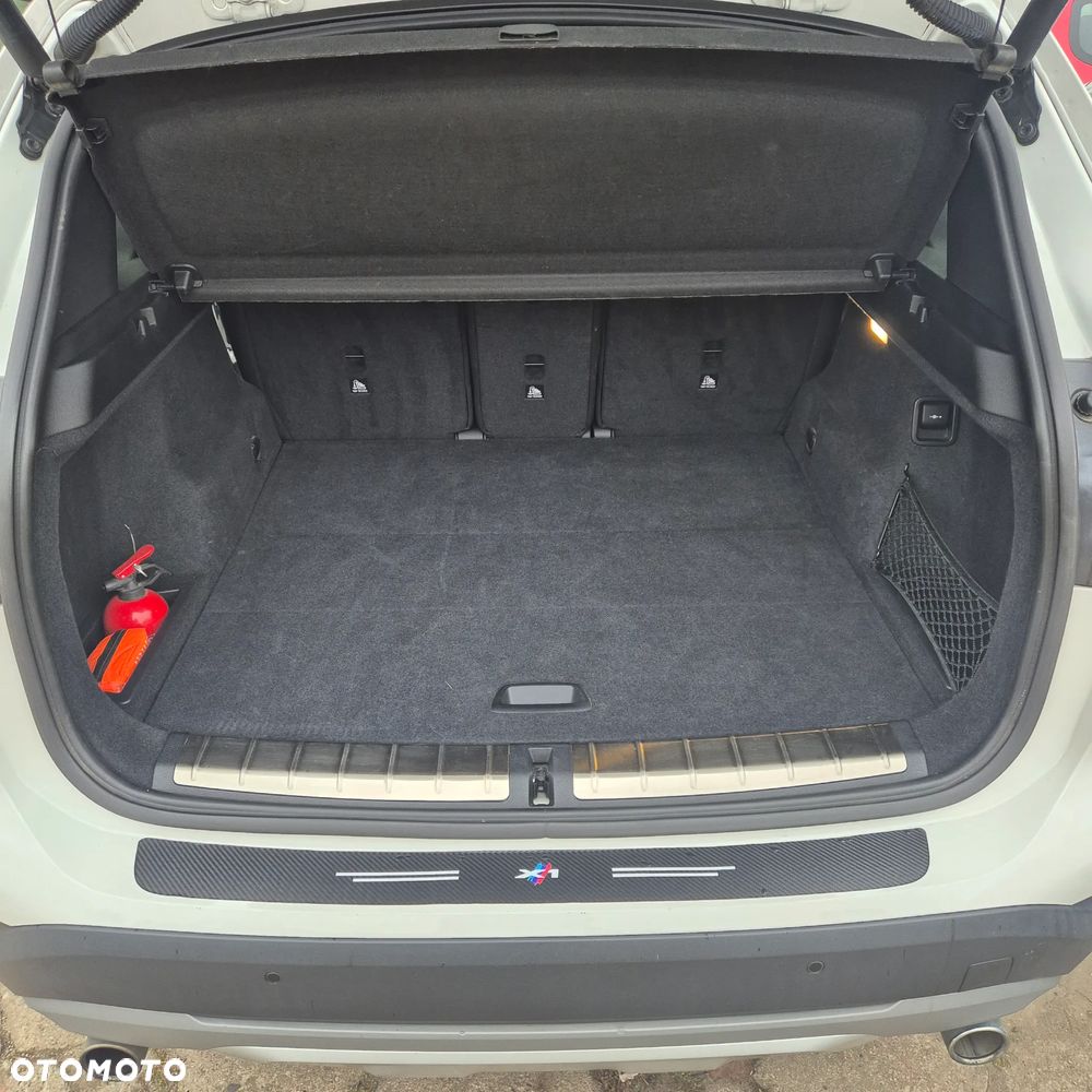 BMW X1 xDrive25i xLine - 14