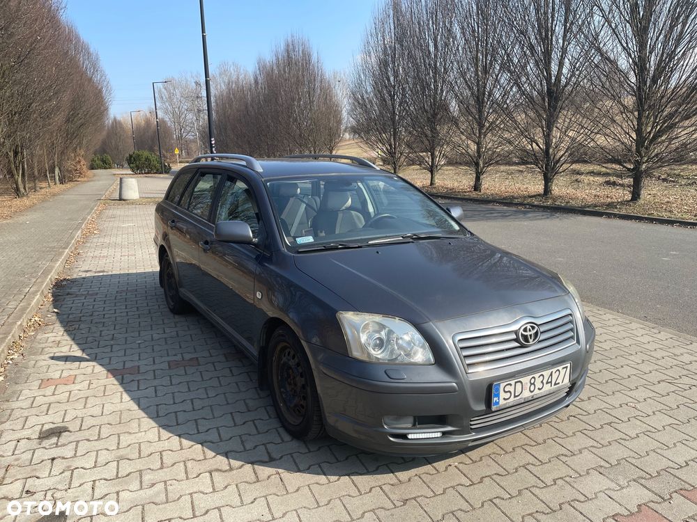 Toyota Avensis 2.2 D-4D Executive - 1