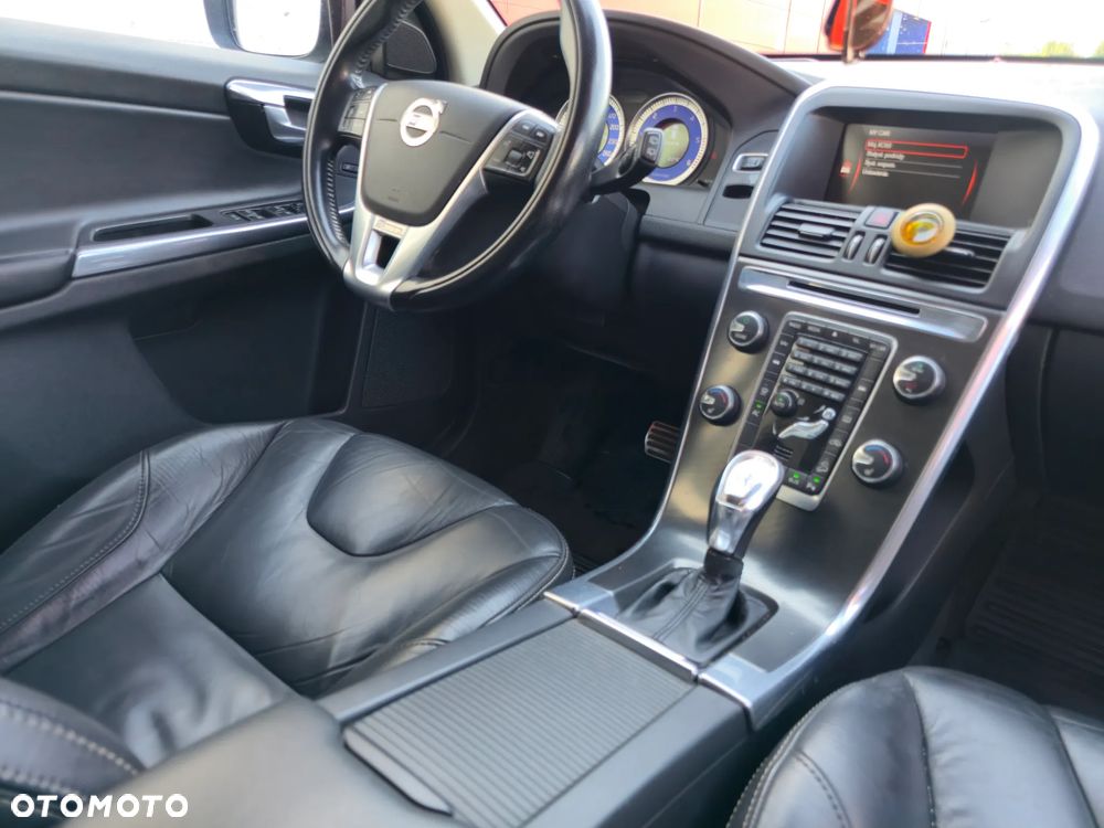 Volvo XC 60 D4 AWD Geartronic RDesign - 15