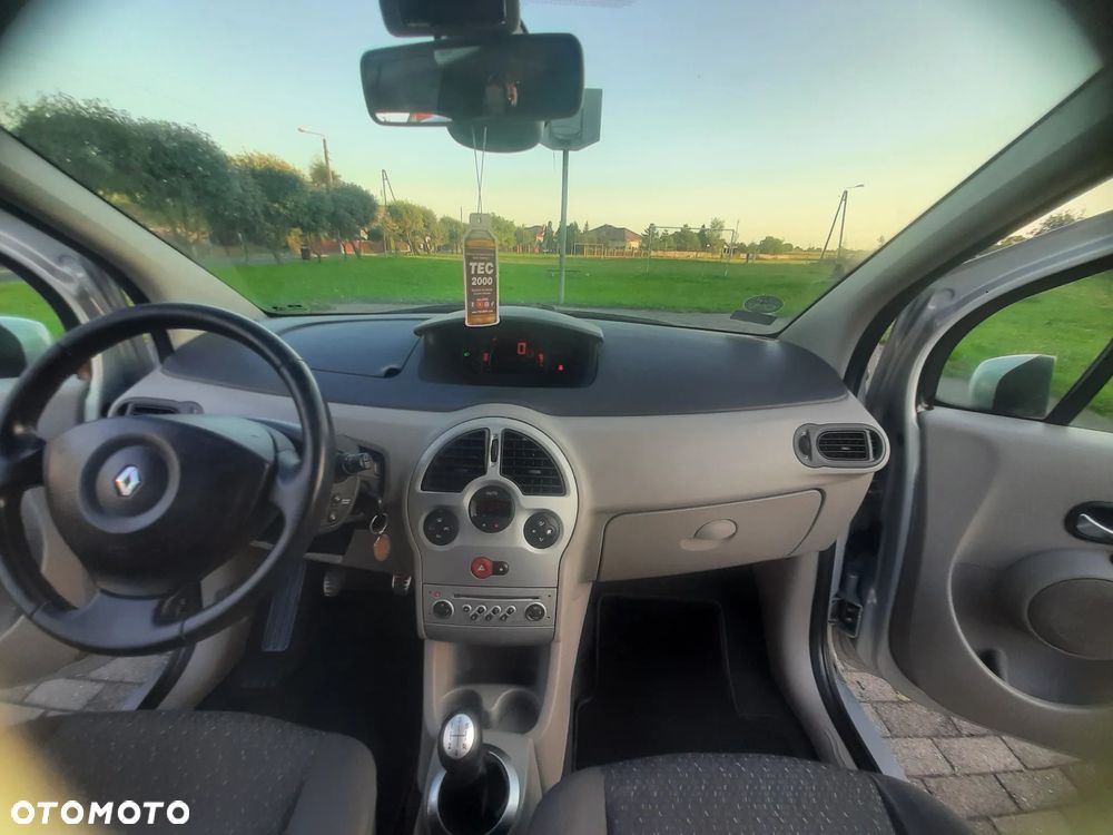 Renault Modus 1.6 16V Privilege - 25