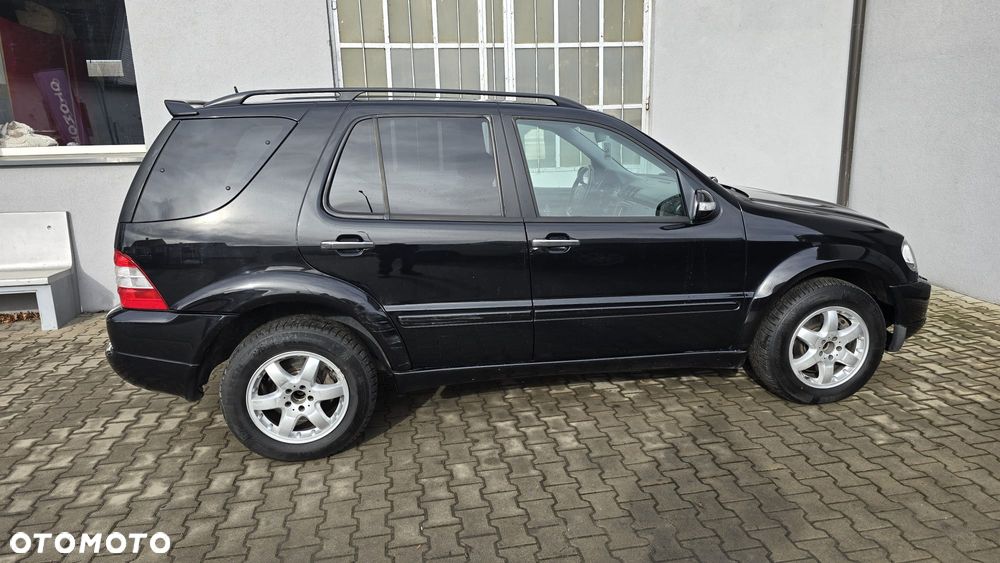 Mercedes-Benz ML - 12