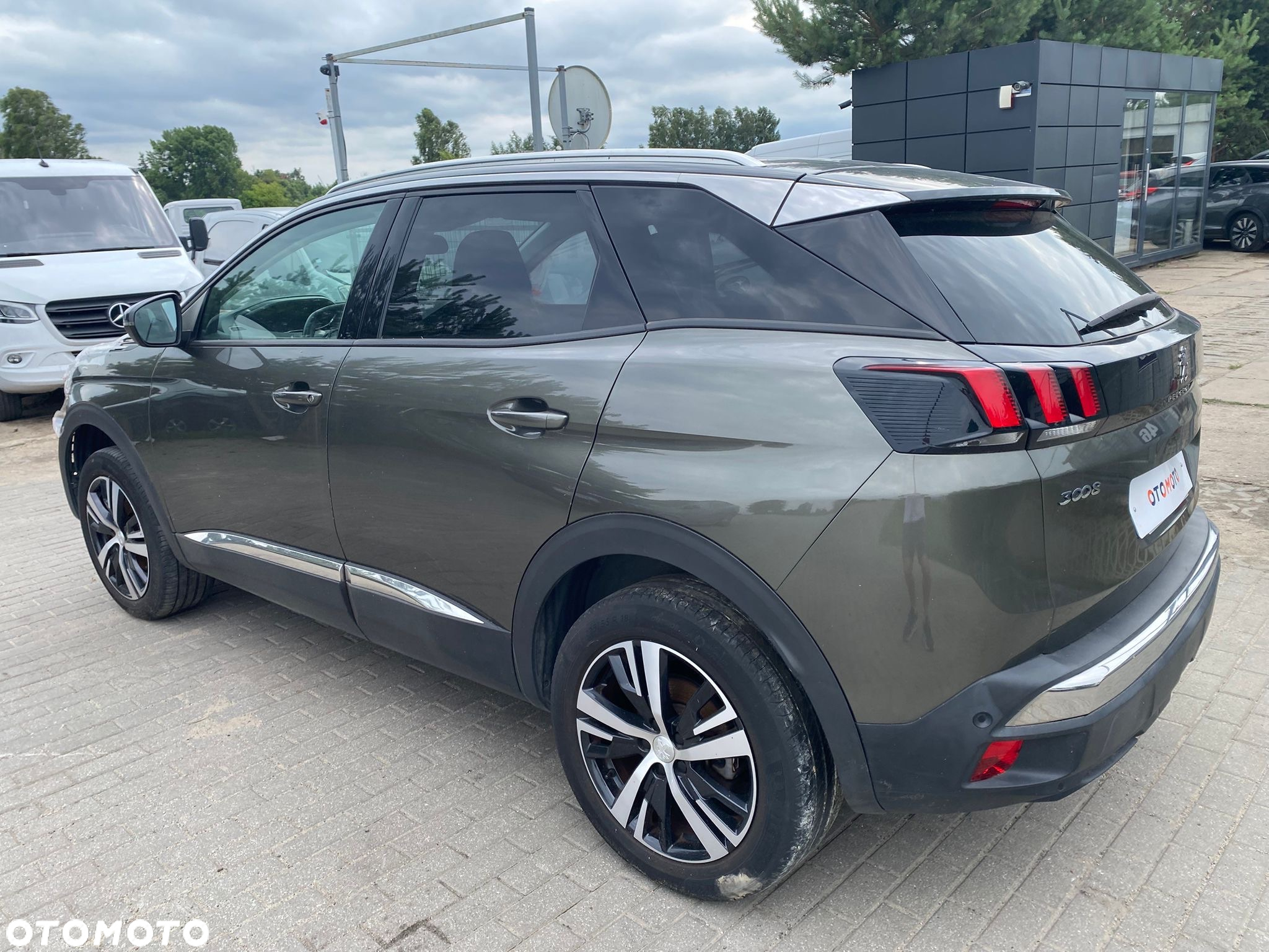 Peugeot 3008 PureTech 130 Stop & Start GPF EAT8 Active Pack - 2
