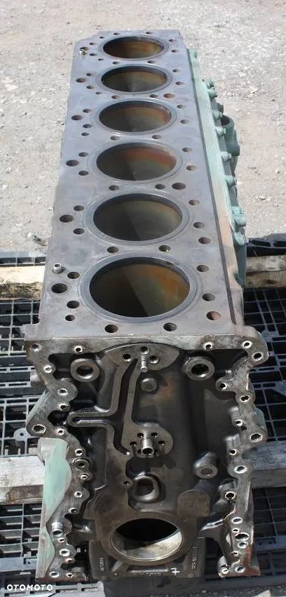# VOLVO FH16 FH 16 D16 D16G BLOK SILNIKA TULEJE - 4