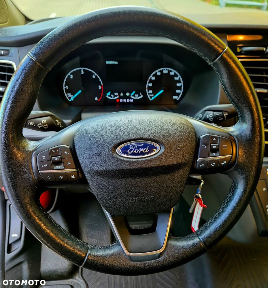 Ford Custom - 20