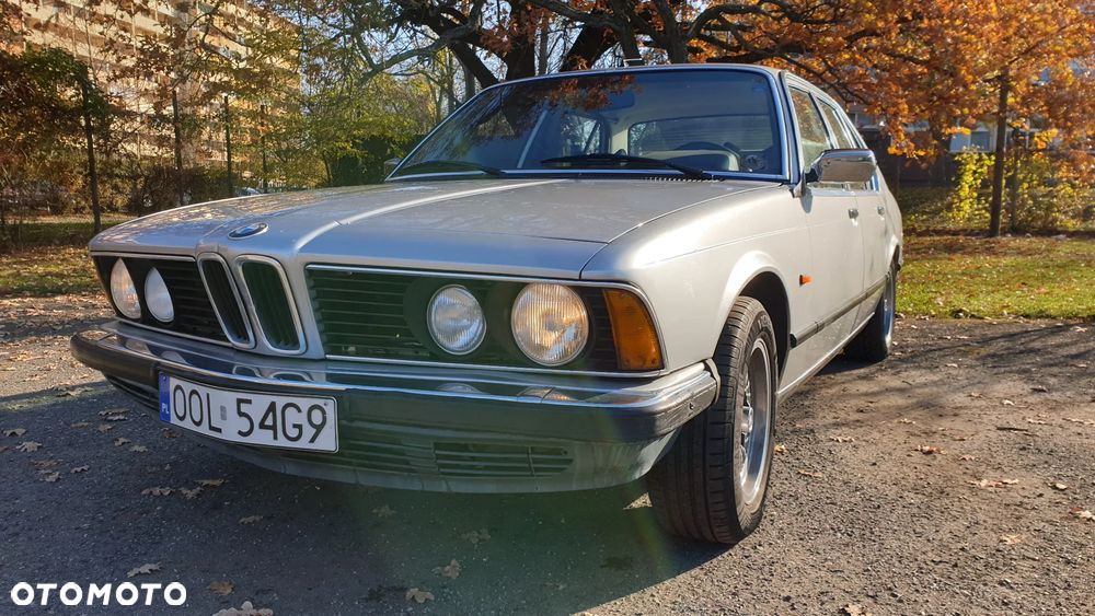 BMW Seria 7 - 12