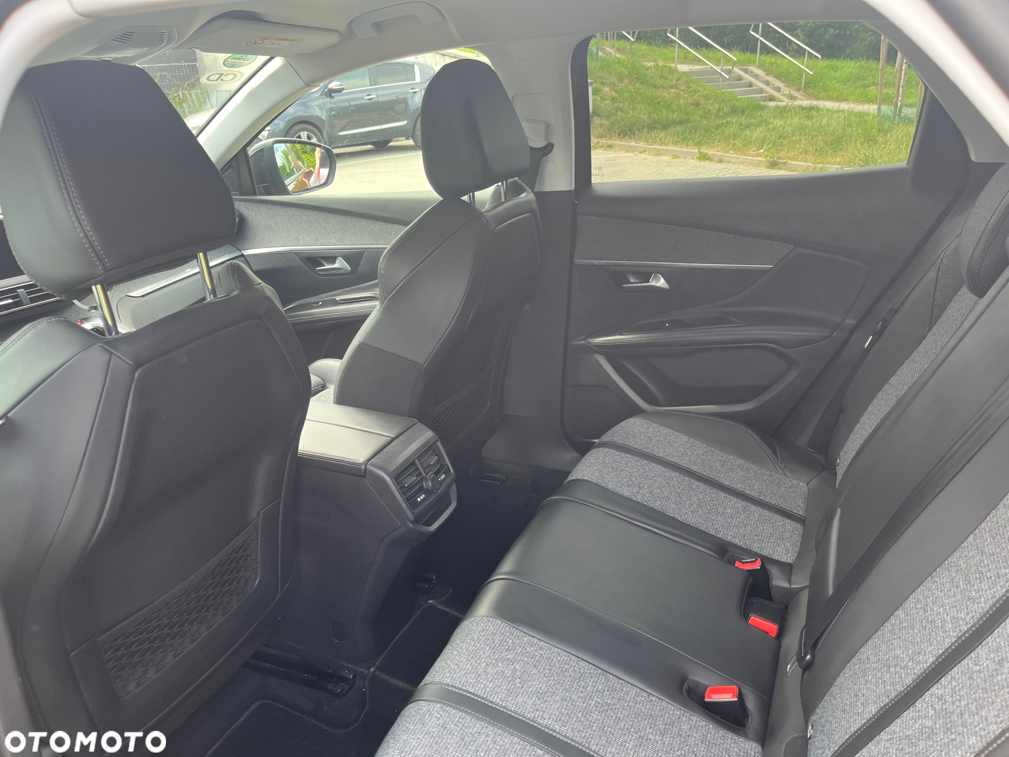 Peugeot 3008 1.2 PureTech Allure S&S EAT6 - 16