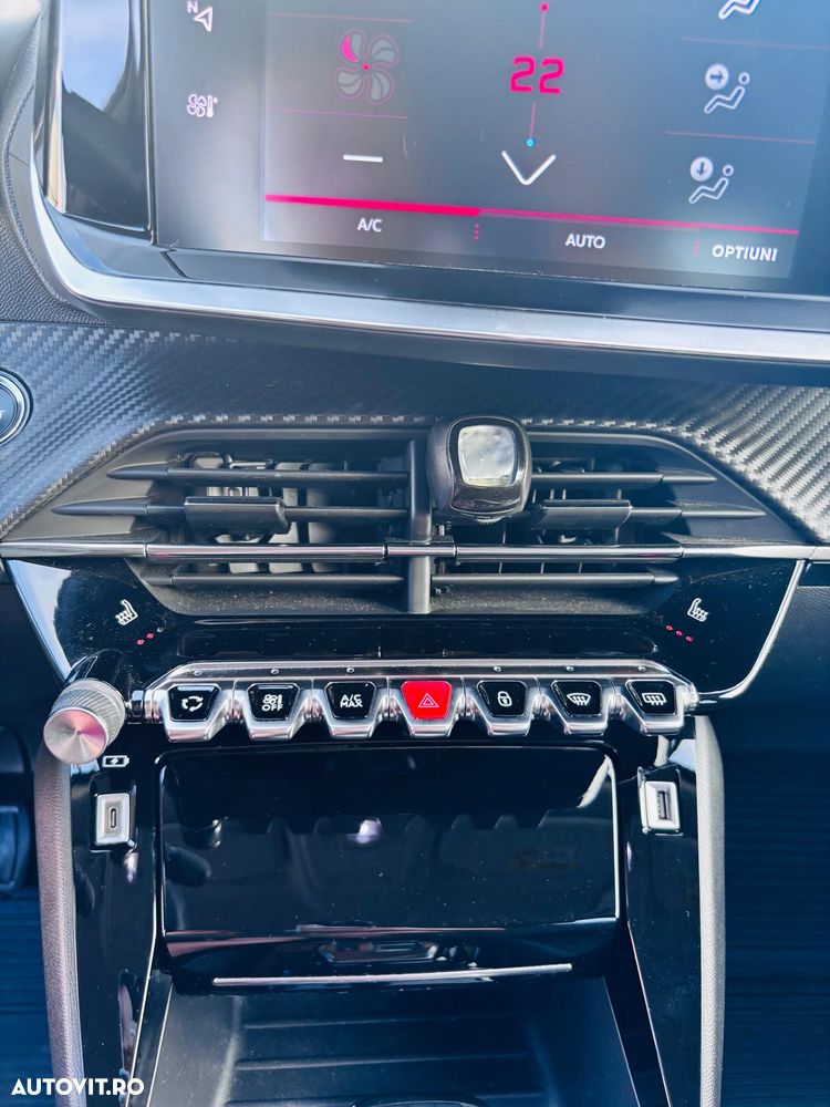 Peugeot 2008 1.2 PureTech EAT8 STT Active Pack - 19