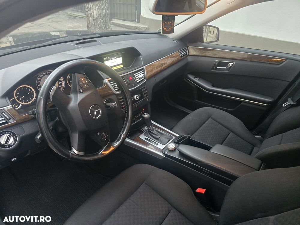 Mercedes-Benz E 220 CDI DPF BlueEFFICIENCY Automatik - 8