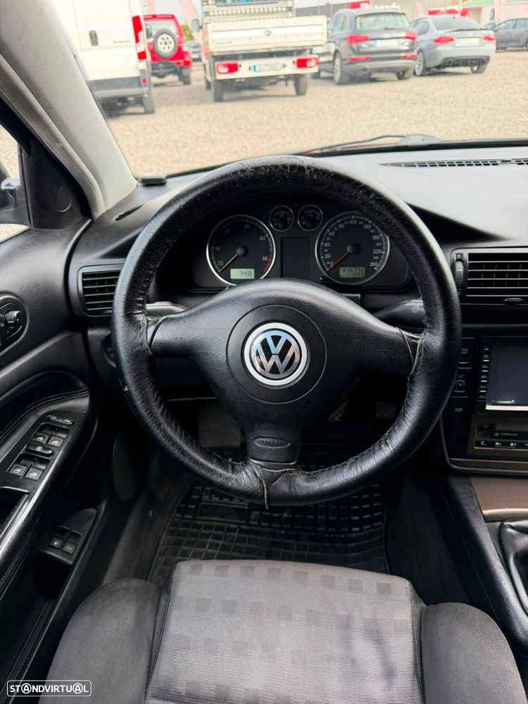 VW Passat - 14