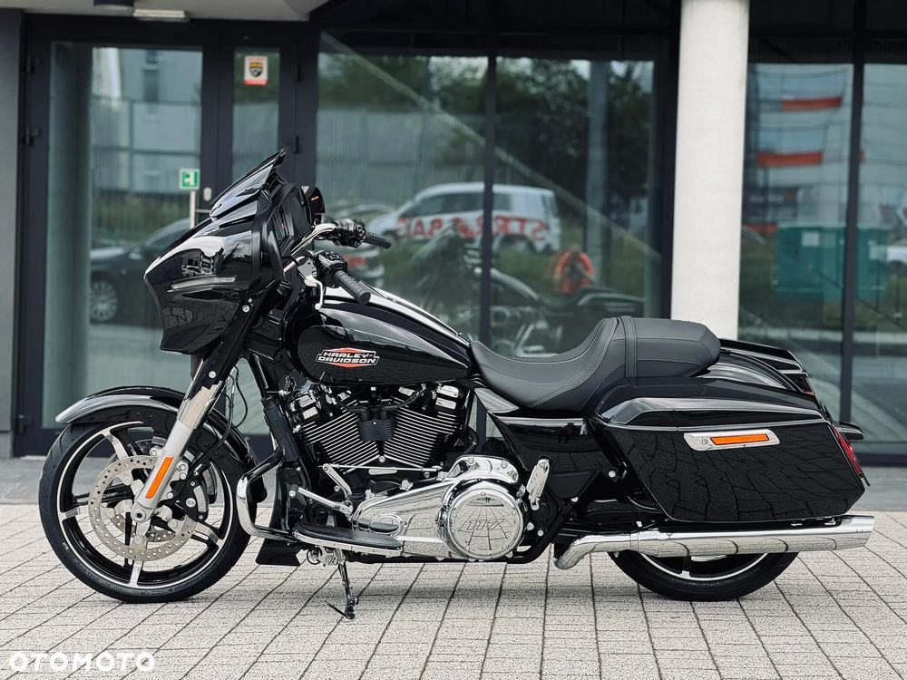 Harley-Davidson Touring Street Glide - 16