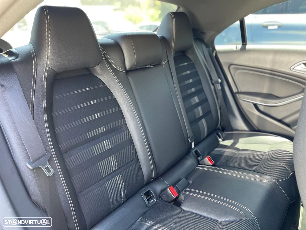 Mercedes-Benz CLA 180 d Urban Aut. - 16