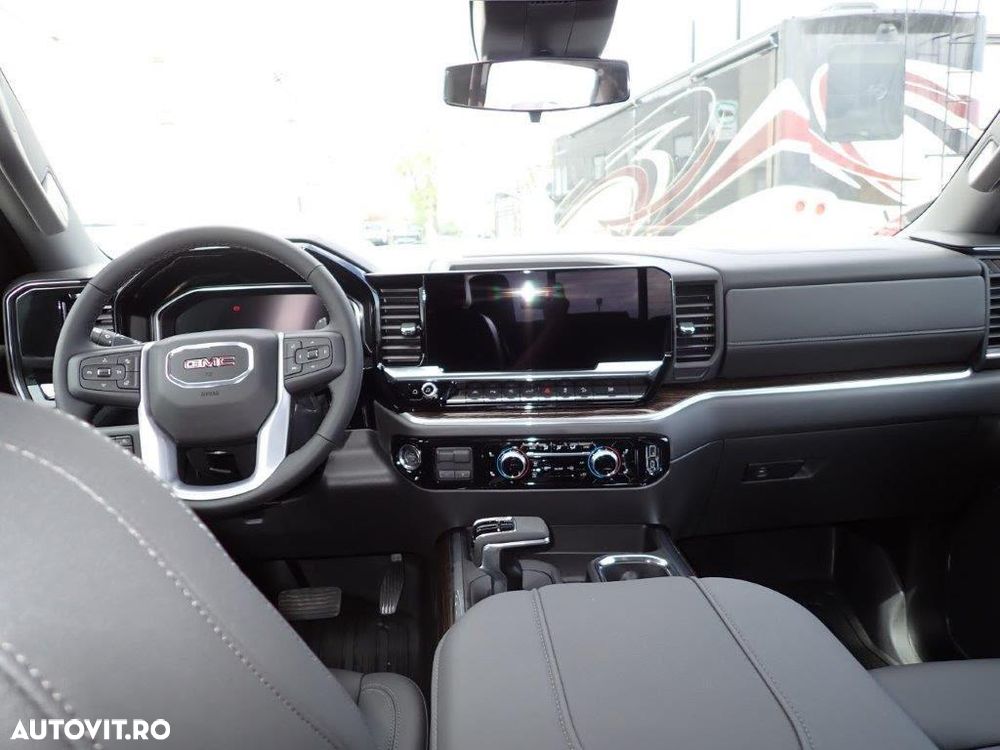 GMC Sierra - 10