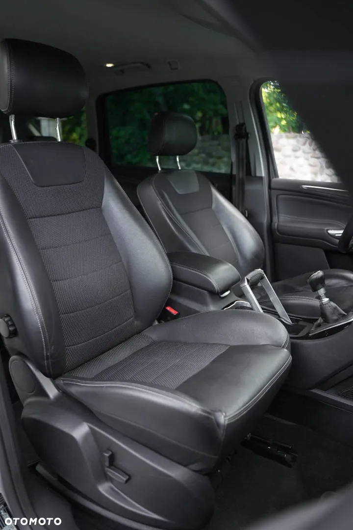 Ford S-Max 2.0 TDCi DPF Titanium - 17