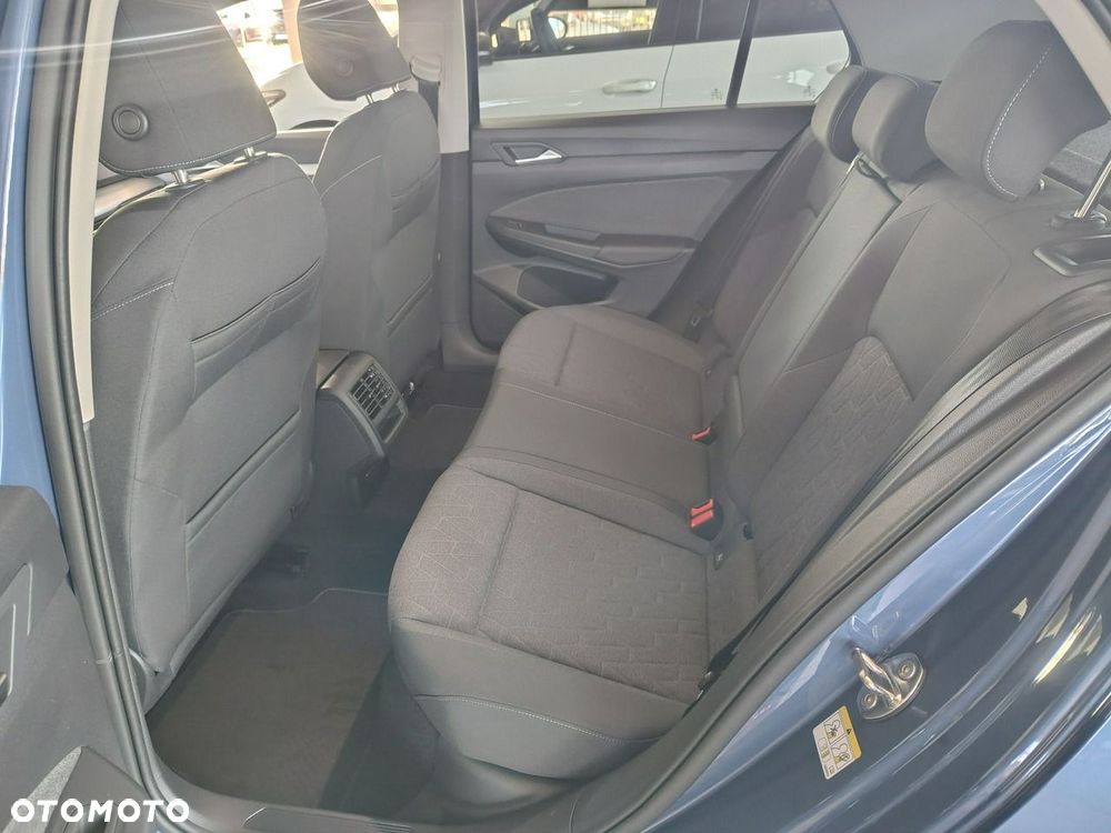Volkswagen Golf - 10