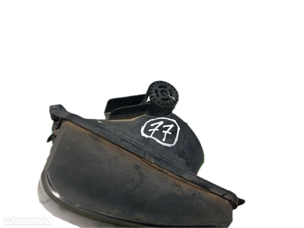 Farol Nevoeiro Bmw 5 Touring (F11) - 2