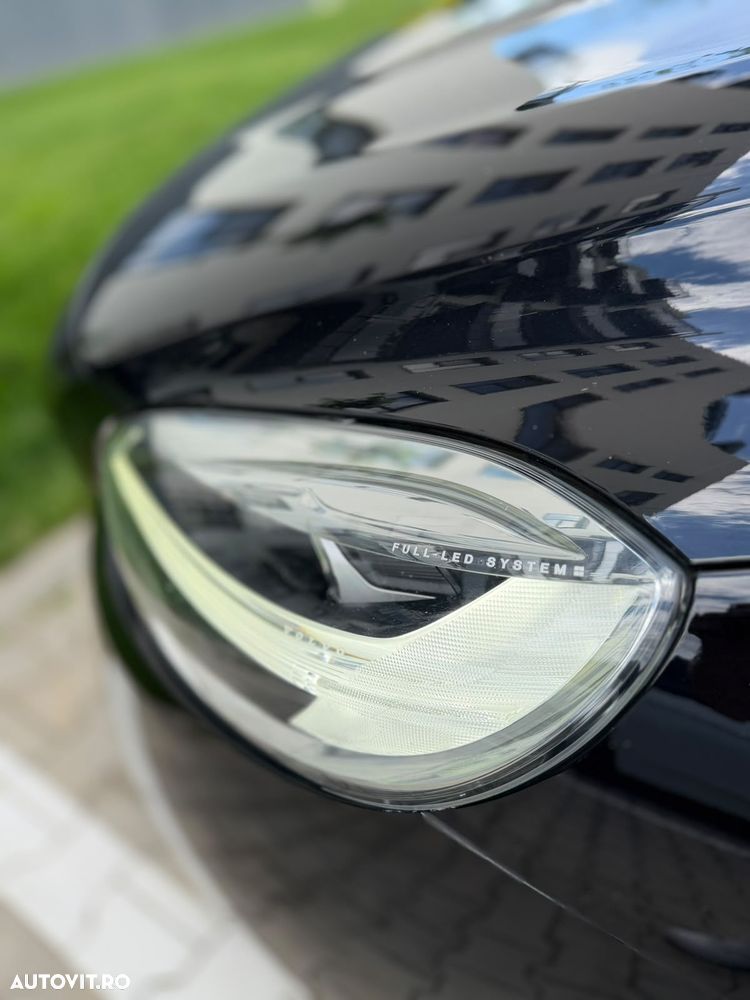Volvo V40 D3 Aut. R-Design - 14