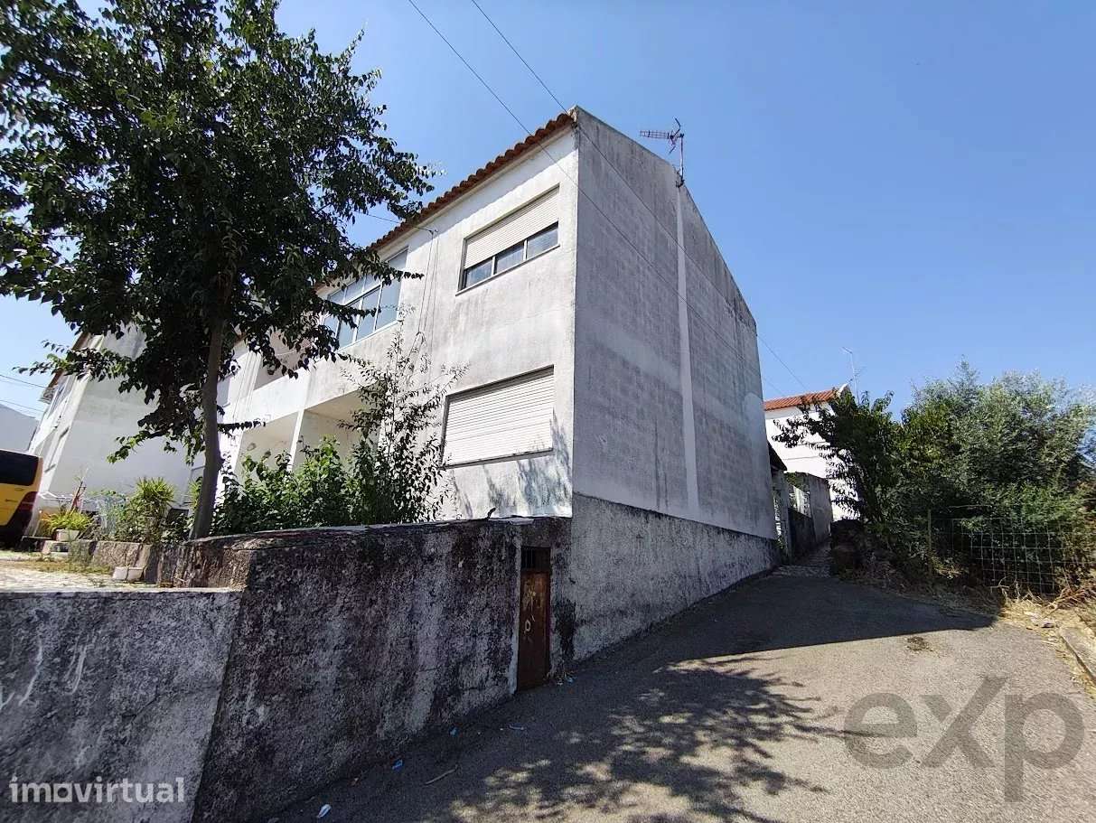 Moradia de 3 quartos com quintal em Nisa, 119 m² - Grande imagem: 2/15