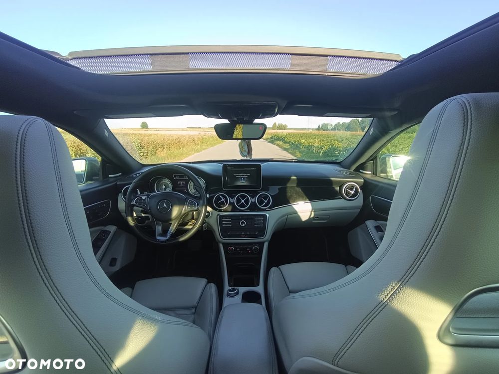 Mercedes-Benz CLA 250 7G-DCT AMG Line - 10