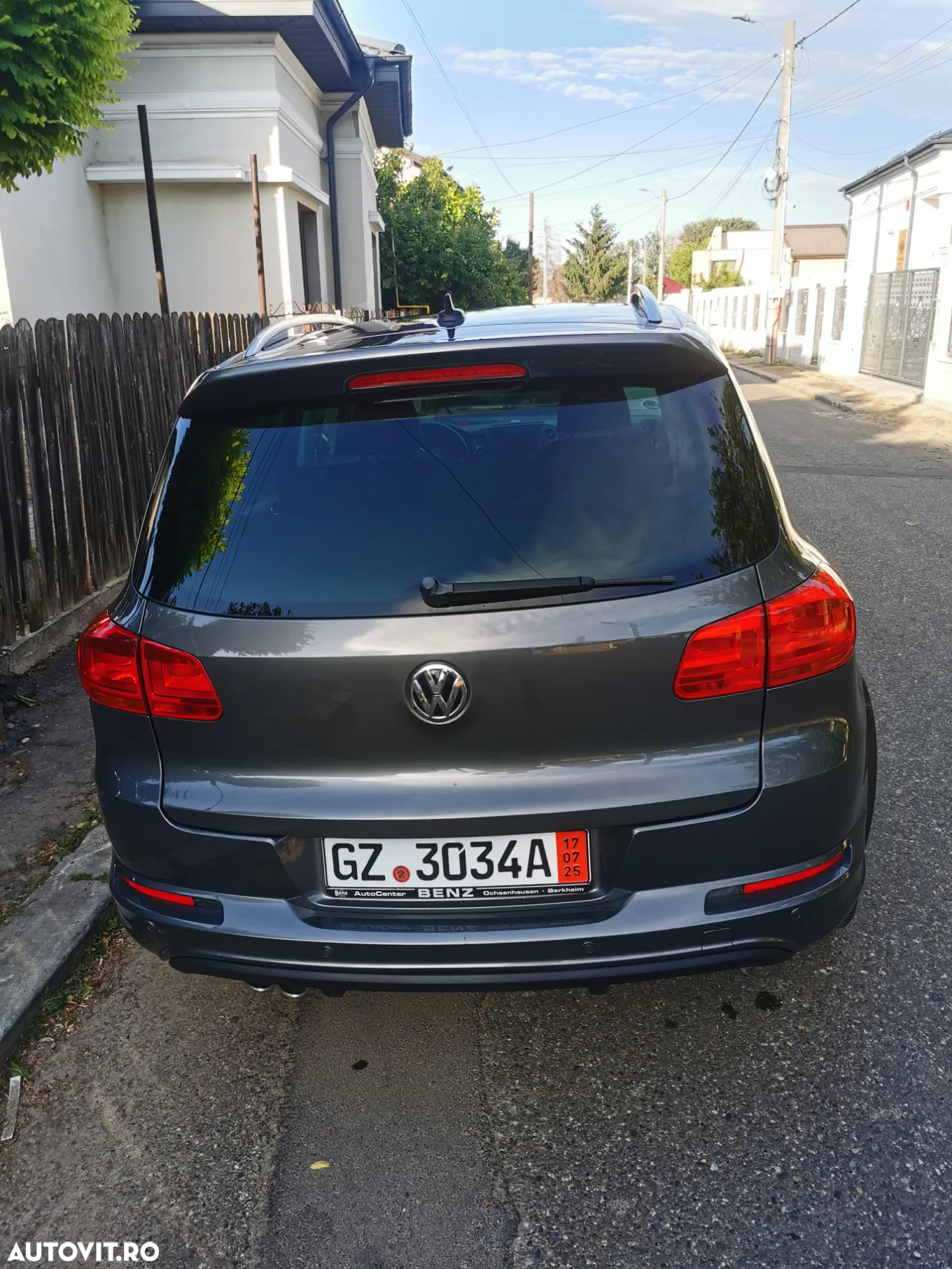 Volkswagen Tiguan - 13