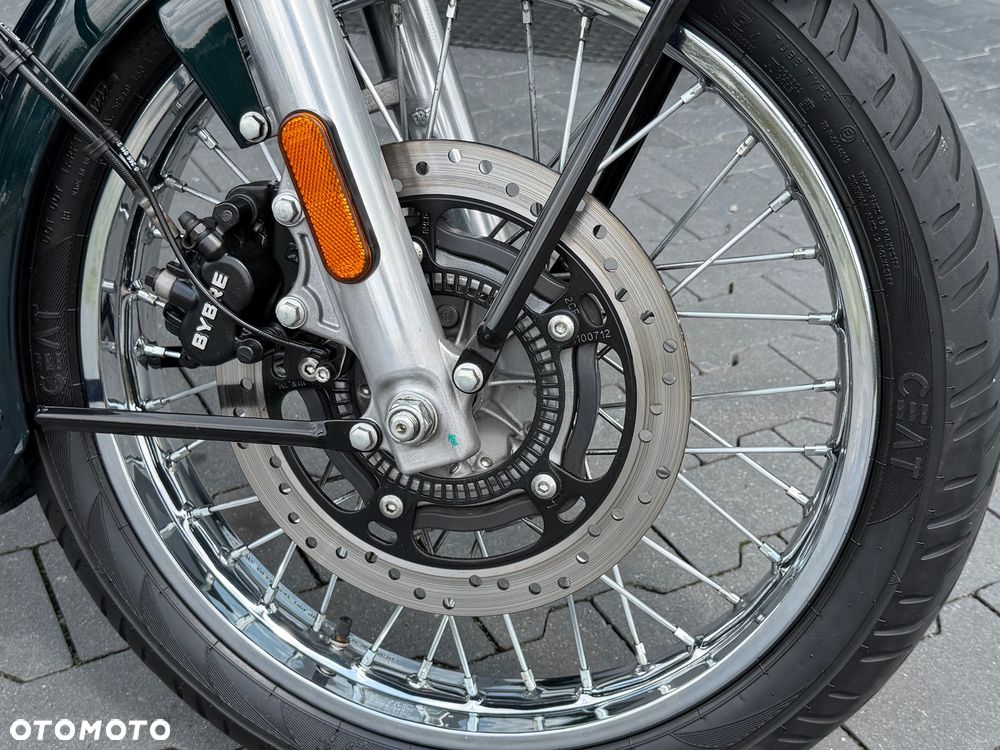 Royal Enfield Classic - 21