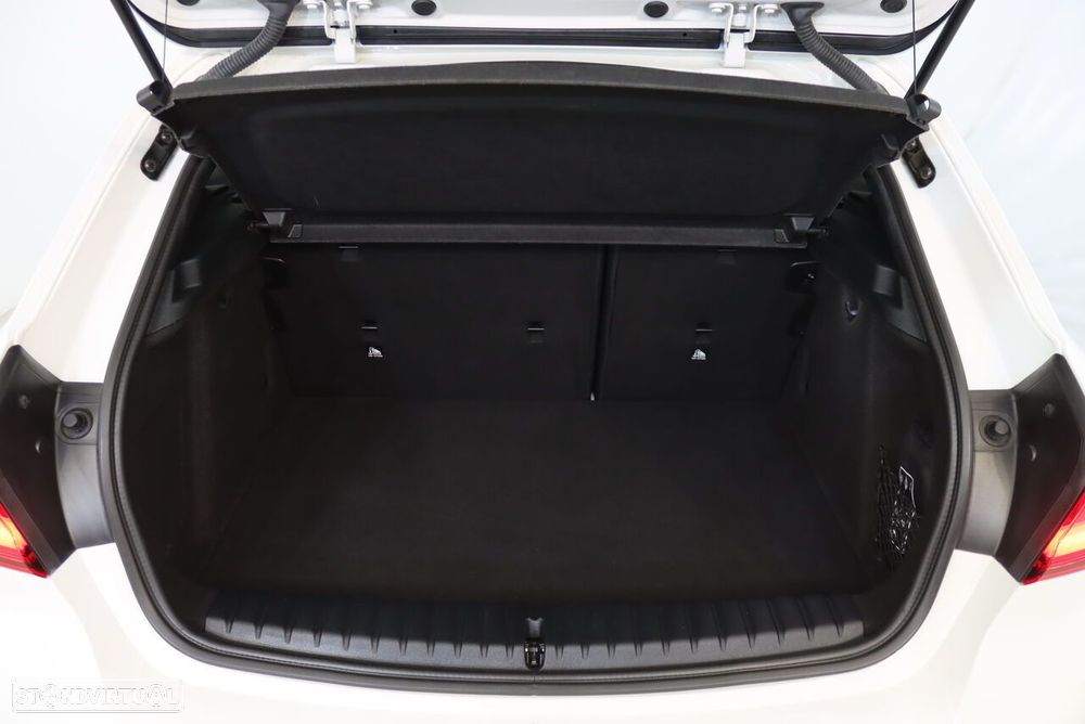 BMW 116 d Pack Desportivo M Auto - 9