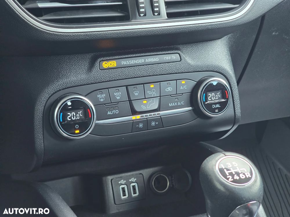 Ford Focus 1.0 EcoBoost Trend Edition - 28