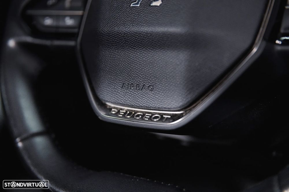 Peugeot e-2008 Active Pack - 25