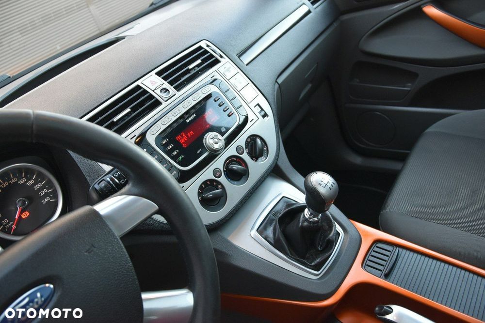 Ford Kuga 2.0 TDCi 4x4 Titanium - 10