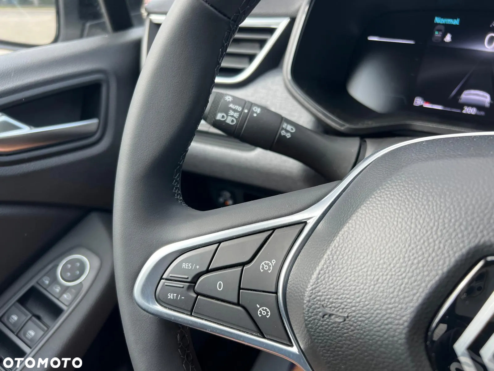 Renault Clio 1.0 TCe Evolution - 27