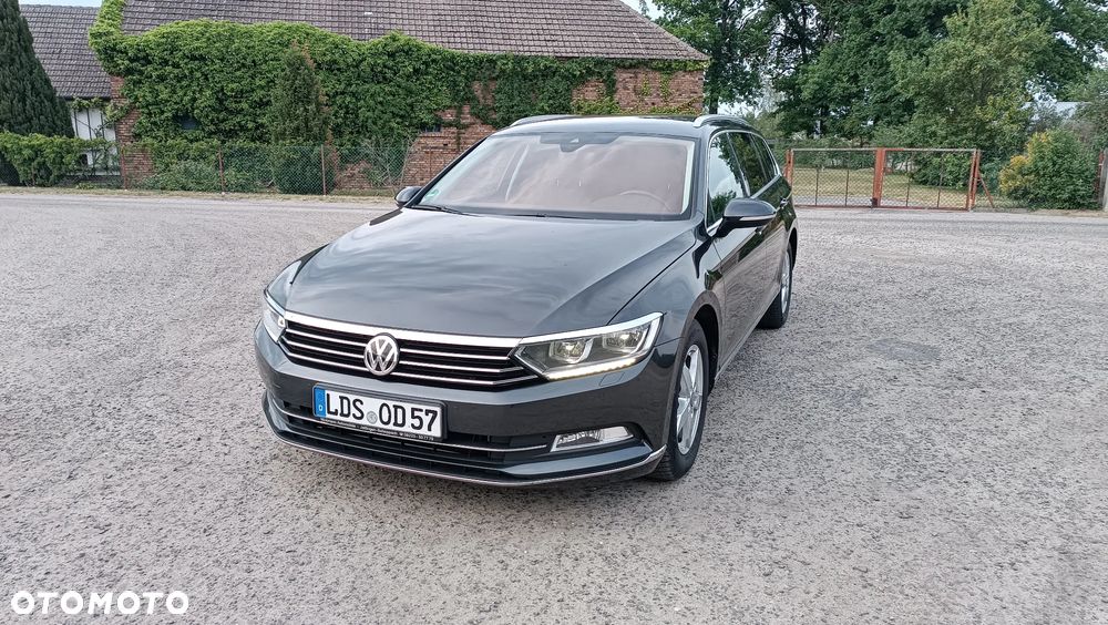 Volkswagen Passat 2.0 TDI SCR DSG Highline - 2