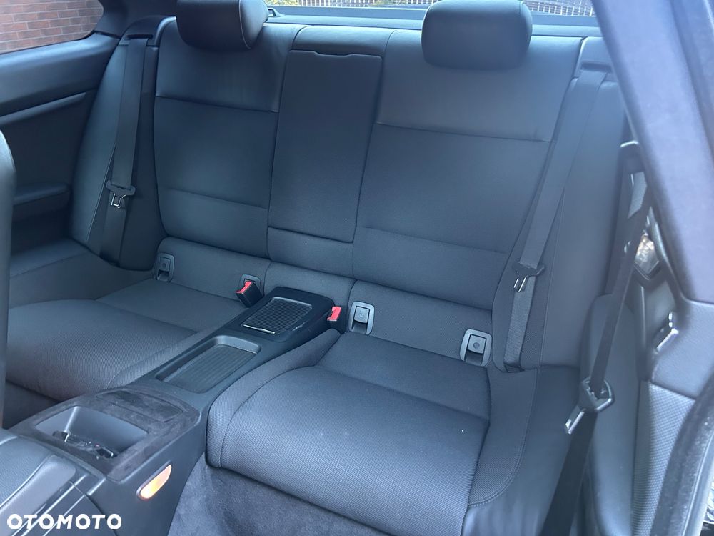 BMW Seria 3 320i M Sport Edition - 29