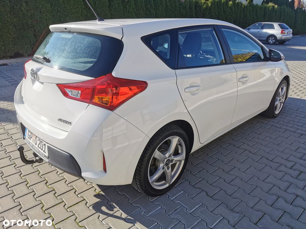 Toyota Auris - 4