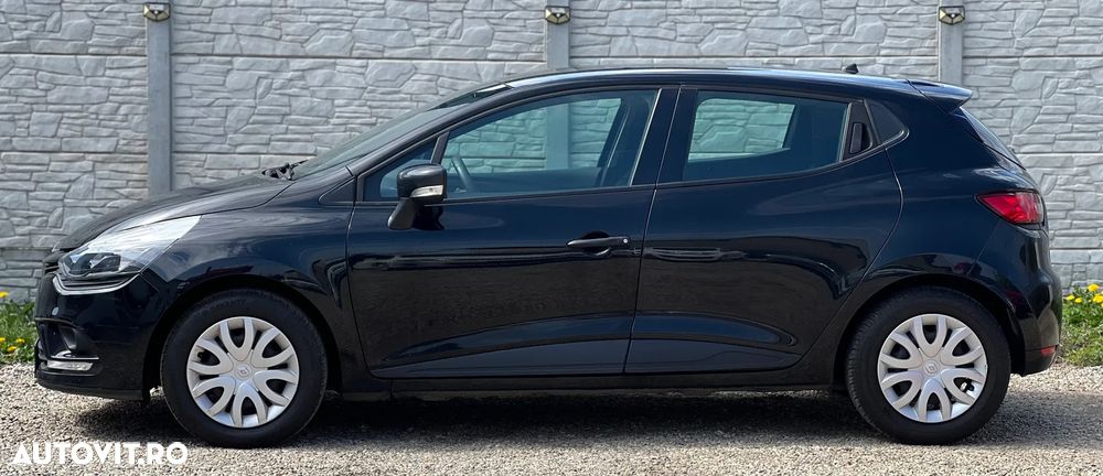 Renault Clio 1.2 16V 75 Life - 8