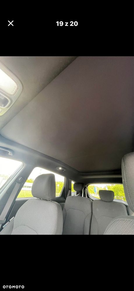 Kia Carens - 11