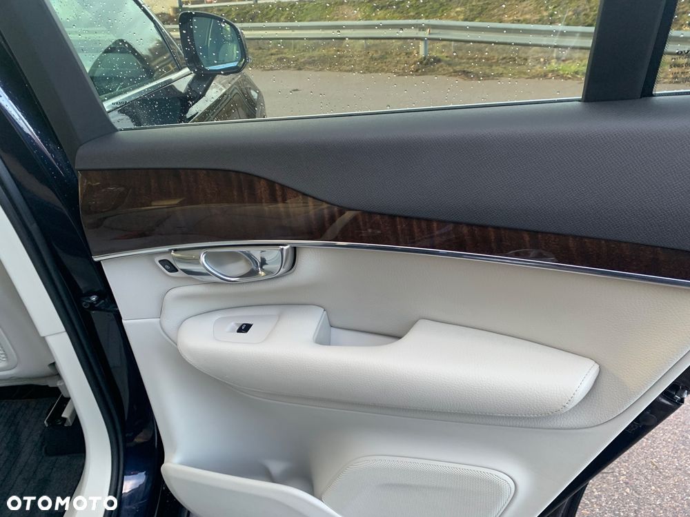 Volvo XC 90 T6 AWD Momentum 7os - 17