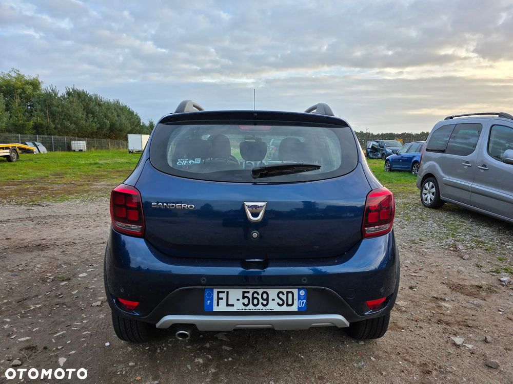 Dacia Sandero Stepway Blue dCi 95 Prestige - 4