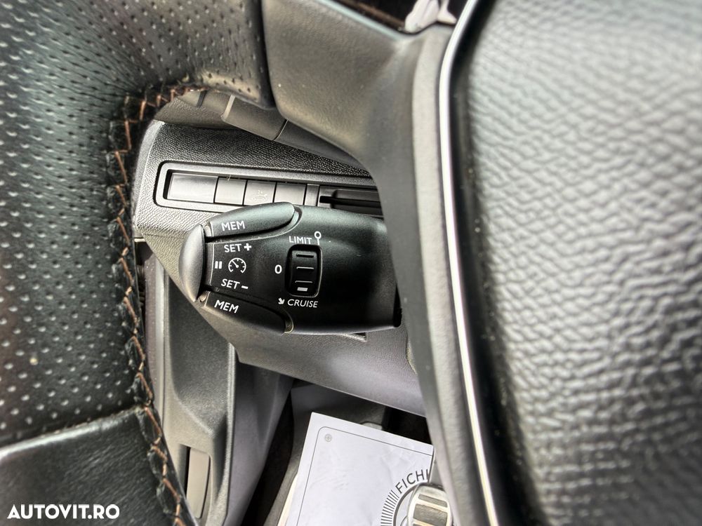 Peugeot 3008 PureTech 130 Stop & Start GPF Allure - 18