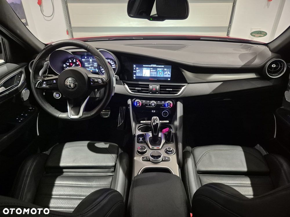 Alfa Romeo Giulia 2.0 Turbo Veloce Q4 - 12