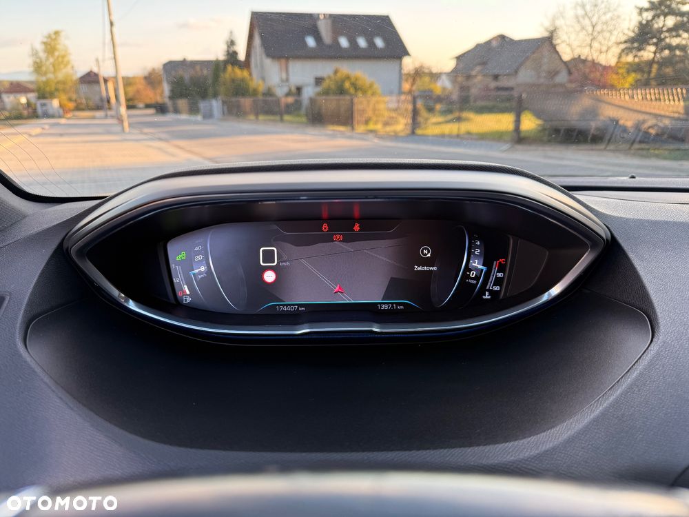 Peugeot 3008 2.0 BlueHDi Allure S&S - 37