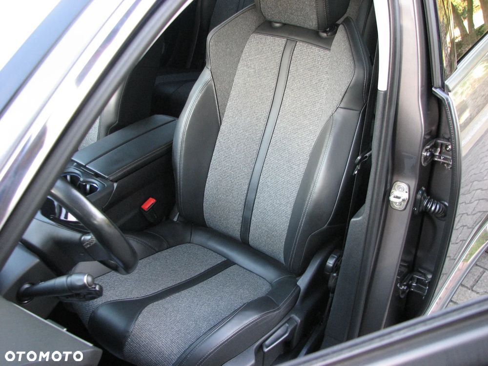 Peugeot 5008 BlueHDI 130 Allure Business-Paket - 29