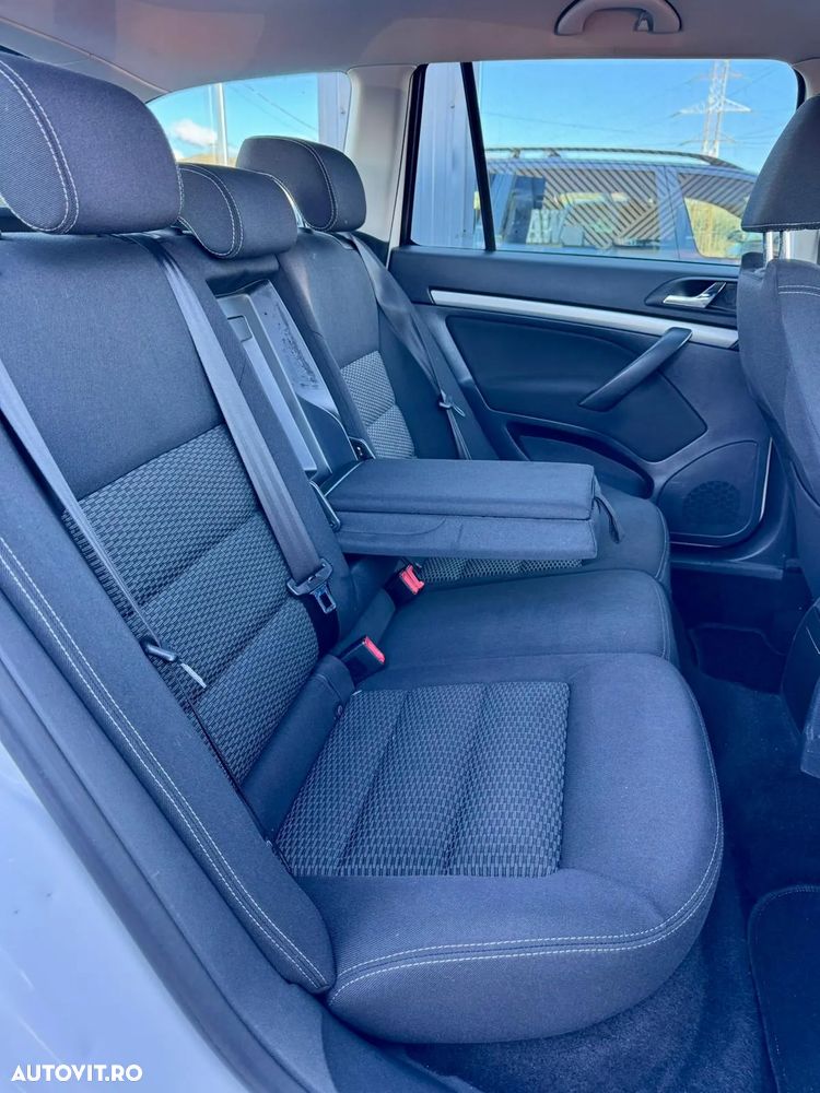 Skoda Octavia 2.0 TDI DSG Elegance - 27