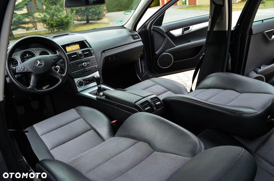 Mercedes-Benz Klasa C 180 Kompressor Elegance - 31