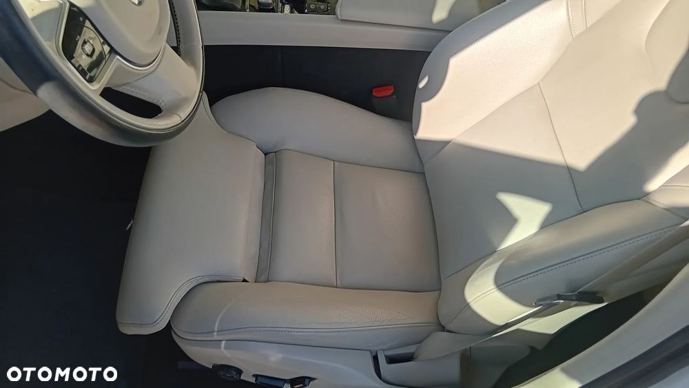 Volvo XC 60 D4 SCR AWD Inscription - 23