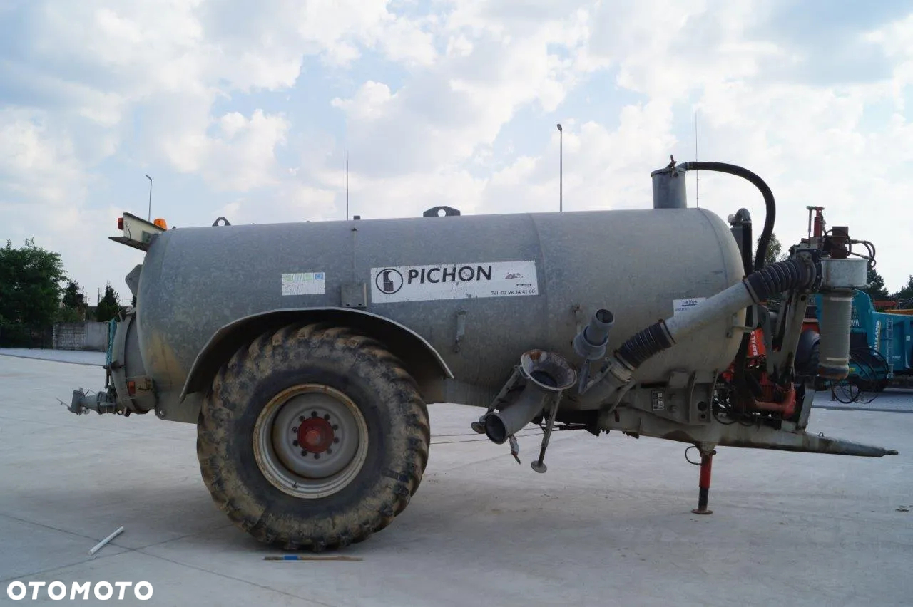Pichon Wóz Asenizacyjny TCI 11350 L z ramieniem do pompowania - 10