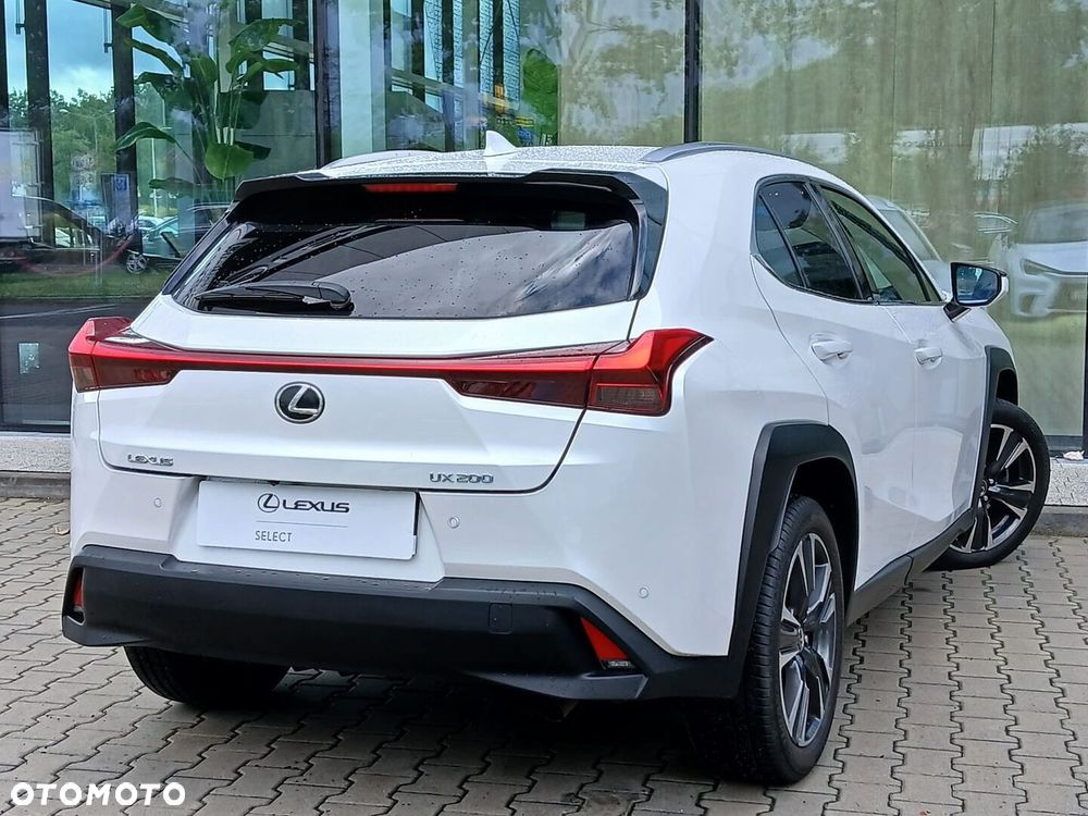 Lexus UX - 12