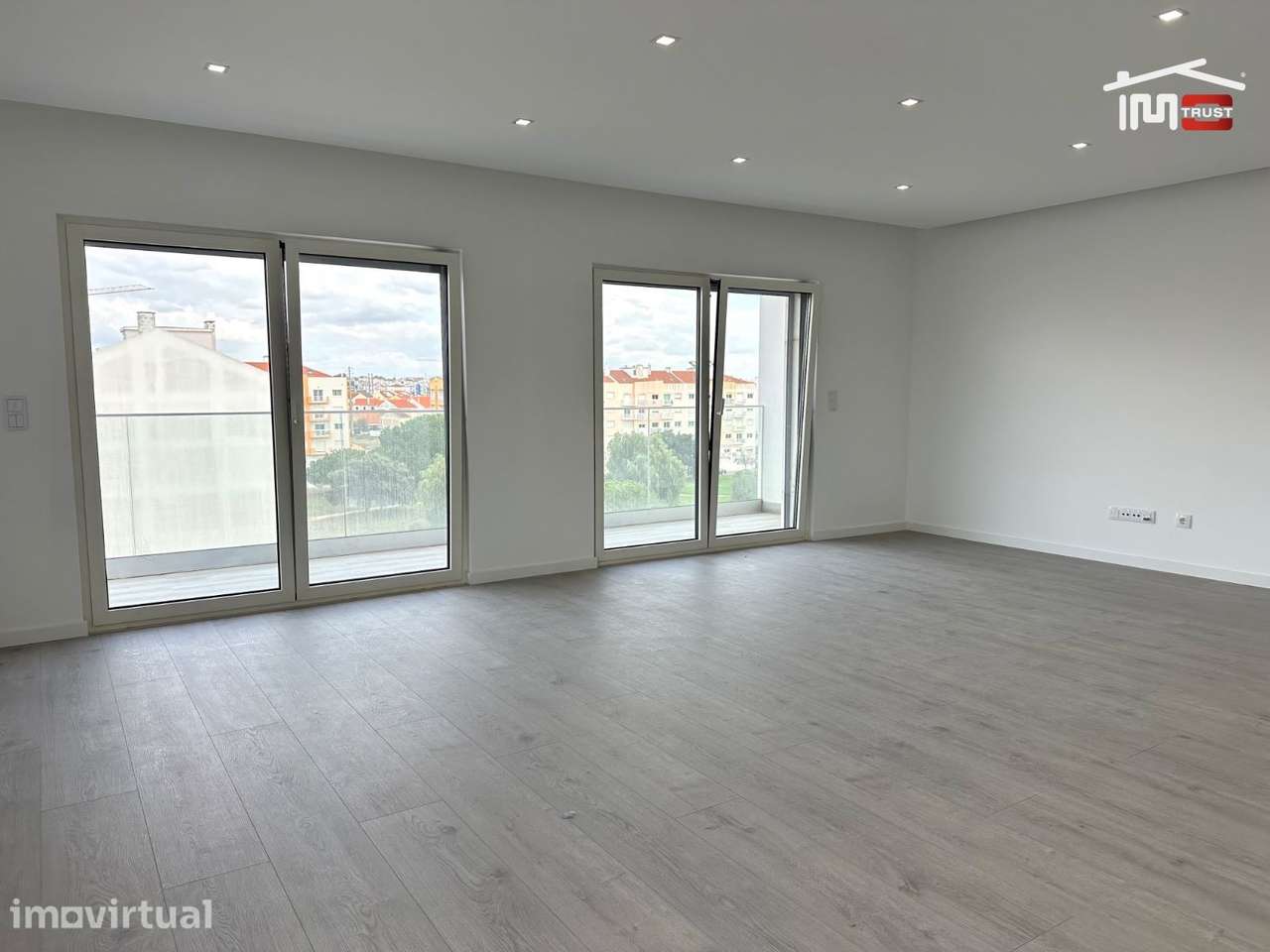 Incrivel Apartamento T2 com Varanda, e Arrecadação - Grande imagem: 4/18