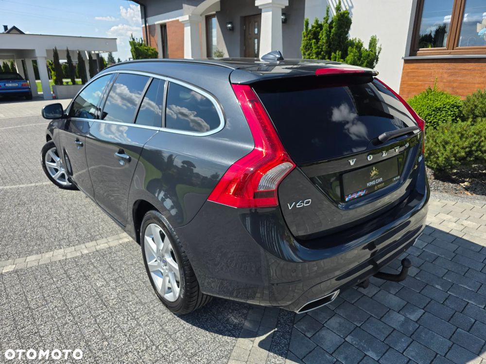 Volvo V60 D4 Geartronic Momentum - 11