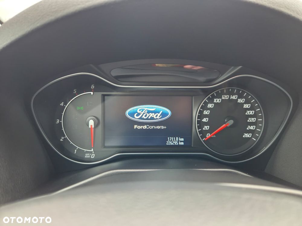 Ford Mondeo 2.0 TDCi Ghia - 19