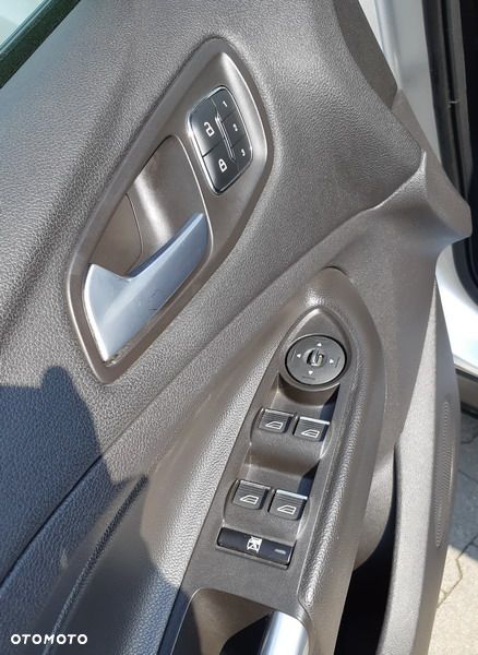 Ford Escape - 12